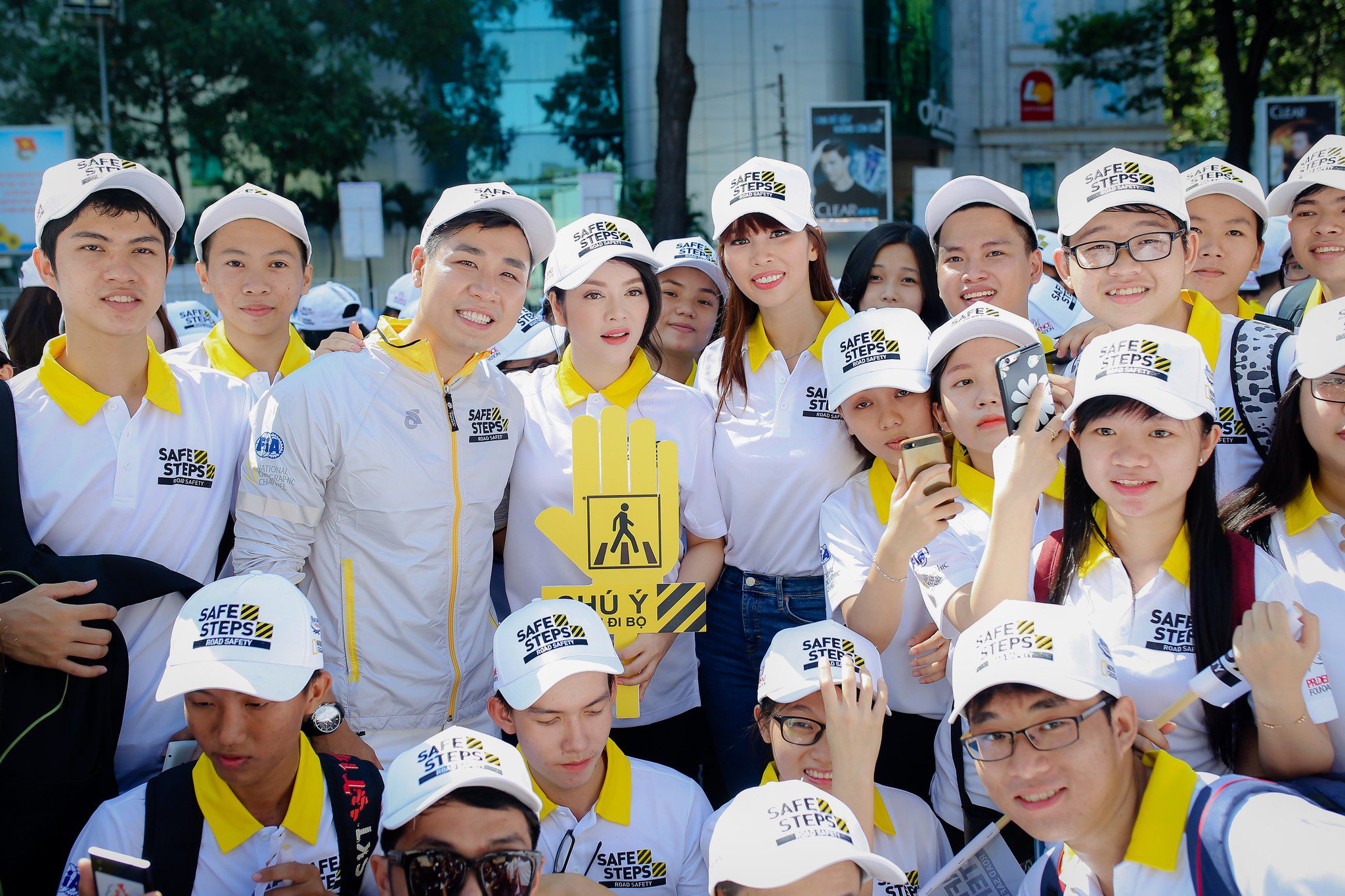 Bừng sáng sự kiện Safe Steps của Liên Hợp Quốc tại Việt Nam với áo thun sự kiện - Ao thun Safe steps Road Safety 9