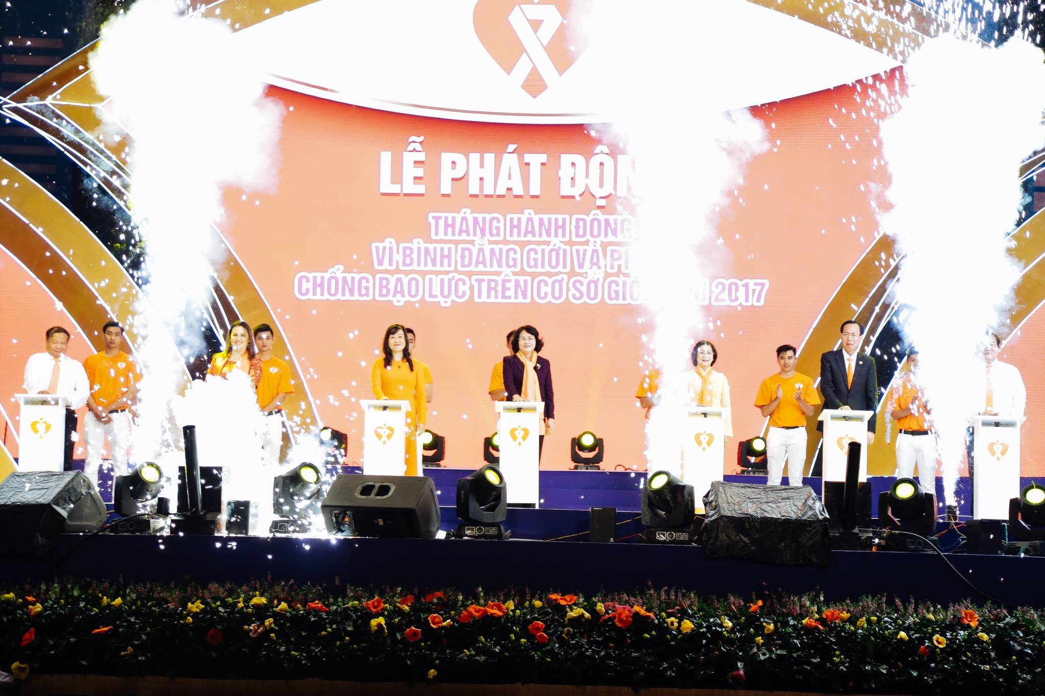 Sắc cam áo thun sự kiện UN Women Việt Nam - haylentieng2
